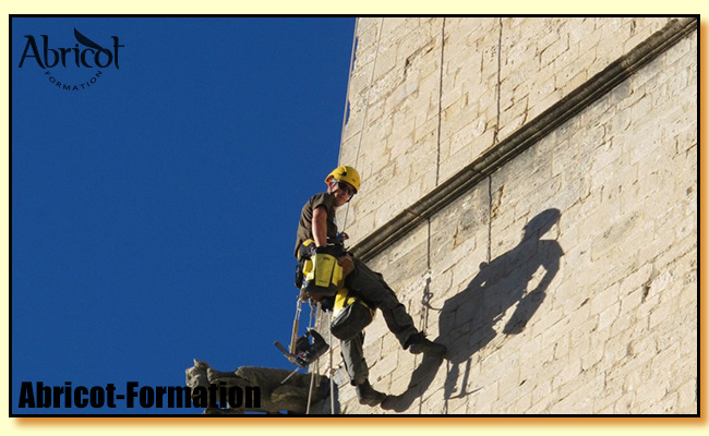 Formation Travail en hauteur sur site sécurisé et ancrage existant - formation obligatoire, Formation Travail en hauteur sur site sécurisé et ancrage existant - formation obligatoire, chute, harnais, EPI travail en hauteur , travail hauteur, formation hauteur, formation obligatoire travail en hauteur,  Analyse de site, préparation des opérations , Pose d’ancrages chimiques et mécaniques , Révision des points fondamentaux de la législation et des techniques de mise en œuvre du matériel , Analyse de situations et études des cas , formation spectacle, formation intermittent, Mise en place du harnais et utilisation du matériel , Vérification et entretien du système d’ancrage , Prévention des risques de chutes en hauteur,anti chute, sécurité hauteur, travaux en hauteur, formations obligatoires, travaux en hauteur, travail en hauteur, formation harnais,formation longes, formation système antichute, formation sécurité au travail